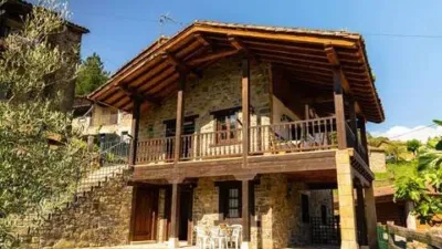 Chalet in Poblado de Cabariezo photo 10