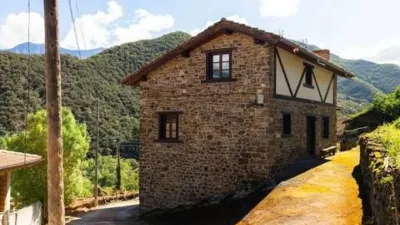 Chalet in Poblado de Cabariezo photo 13