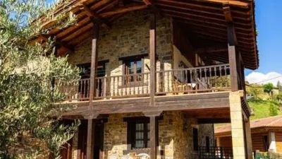 Chalet in Poblado de Cabariezo photo 11