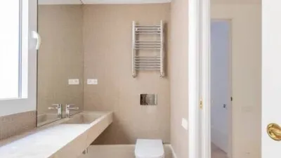 Apartment on Calle Hermosilla photo 32