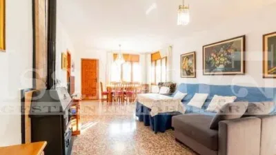 Chalet on Carrer de Bellvei photo 2