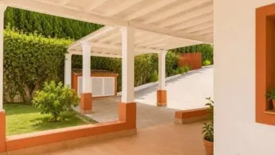 Chalet in Laguna Golf Urbanization photo 2