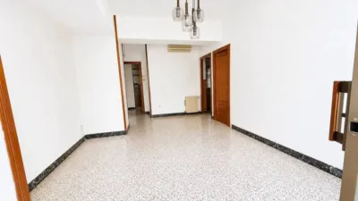 Apartment in La Verneda-La Pau photo 5