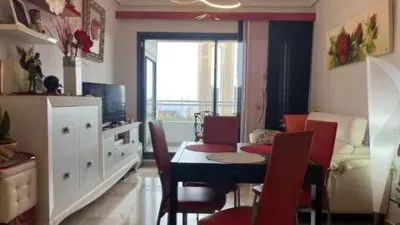 Loft for sale in Terramar Community, Benidorm. Located in Poniente, south-facing. €3,125/m². Opposite the Intempo building in Benidorm. Surrounded by green areas and a golf course. 2 bathrooms: 1 WC + 1 shower room. Walk-in closet. Fully equipped kitchen with high-quality Bosch appliances. The kitchen and dining area form a comfortable and cozy loft, complete with a leather sofa bed. Terrace with beautiful exterior views. Fully external apartment with plenty of natural light. Includes parking space. Storage room (2 × 2 m²). Elevator. Air conditioning-heating. 3 outdoor pools. 1 indoor heated pool. Full gym with showers. 4 WCs. 2 tennis-padel courts. Ping-pong table. Walking paths within the complex with benches. Alarm system installed. photo 29