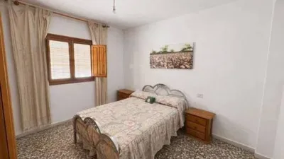 Chalet on a street in Barcelona photo 14
