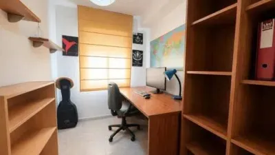 Flat on Calle de Armando Muñoz Calero photo 18