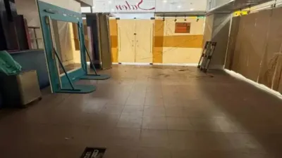 Local comercial en alquiler en Piñeiros-Freixeiro-O Ponto - Més