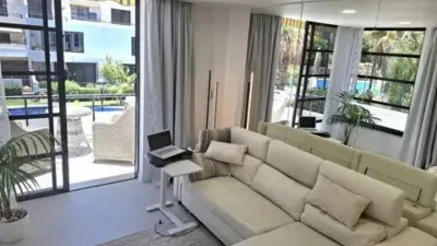 Apartment on Avenida Santiago Puig photo 2