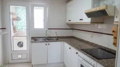 Apartment on Carrer de Amparo Santamans photo 9