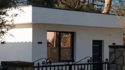 Chalet on Carrer de la Dàlia photo 3