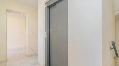 Apartment on Calle de María Lejárraga photo 32