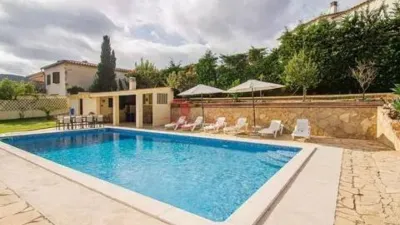 Chalet on Carrer del Priorat photo 3