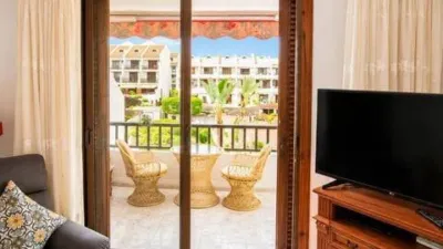 Apartment on Avenida de Rafael Puig Lluvina photo 13