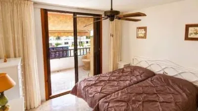 Apartment on Avenida de Rafael Puig Lluvina photo 17