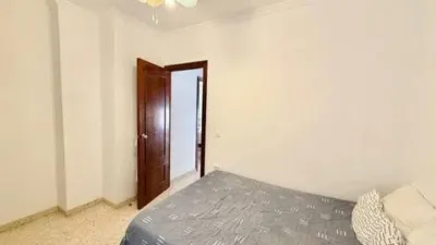 Piso en calle Salgueros photo 31