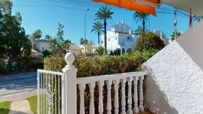 Townhouse on Carrer de Manuel de Falla photo 3