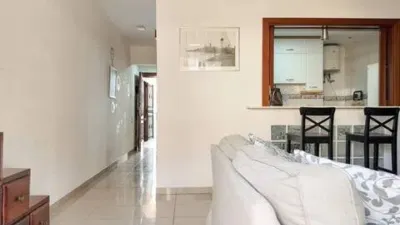 Apartment on Oregon Street photo 6