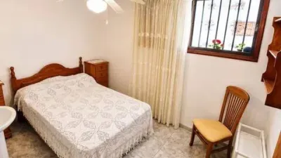 Apartment on Avenida de Rafael Puig Lluvina photo 19