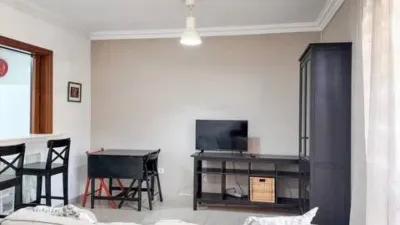 Apartment on Oregon Street photo 11