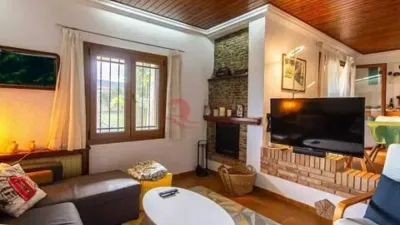 Chalet on Carrer del Priorat photo 15