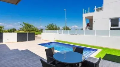 Casa – Daya Nueva - Más