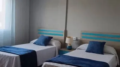 Casa – Santiago de Compostela, A Poza Real de Arriba, A Rocha Vella - Més