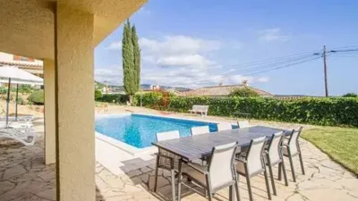 Chalet on Carrer del Priorat photo 6