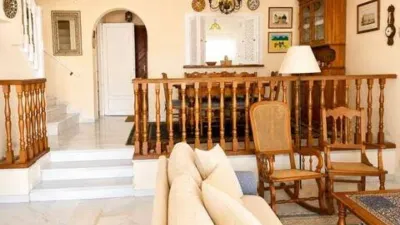 Townhouse in El Paraíso-Atalaya-Benamara photo 6