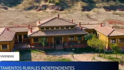 Casa rústica en venta en Calle Sierra de Alcaraz No Number - Vista 2