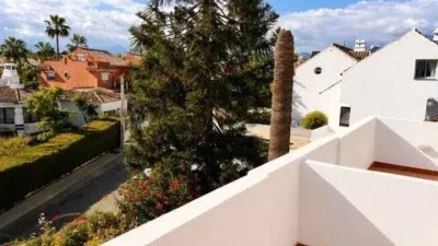 Townhouse in El Paraíso-Atalaya-Benamara photo 24
