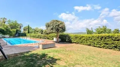 Chalet on Carrer de Maria Fortuny photo 4