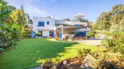 Chalet on Carrer de les Oliveres photo 8