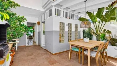 Flat on Clavel Street photo 2