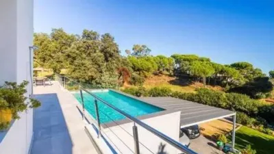 Chalet on Carrer de les Oliveres photo 4