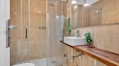 Flat on Clavel Street photo 11