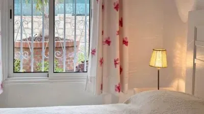 Apartment on Calle Victor Zurita Soler photo 18