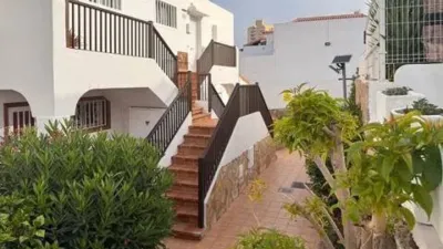 Apartment on Calle Victor Zurita Soler photo 2