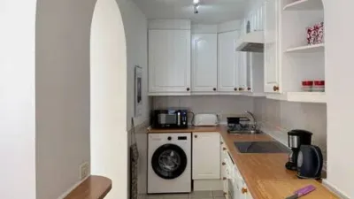 Apartment on Calle Victor Zurita Soler photo 37