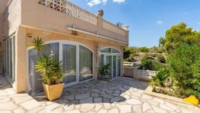 Chalet on Pintor Murillo Street photo 37