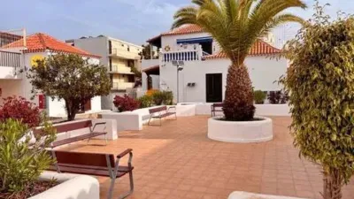 Apartment on Calle Victor Zurita Soler photo 13