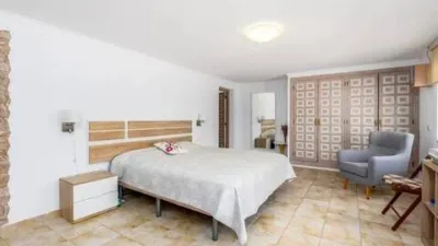 Chalet on Pintor Murillo Street photo 34