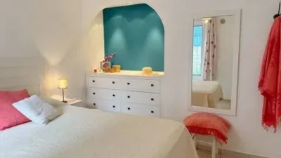 Apartment on Calle Victor Zurita Soler photo 17