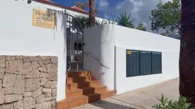 Apartment on Calle Victor Zurita Soler photo 38