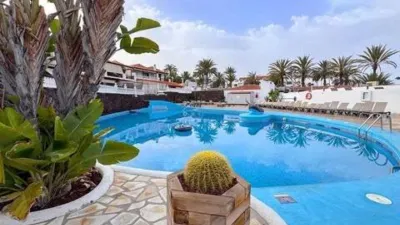 Apartment on Calle Victor Zurita Soler photo 3