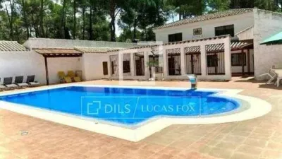 Chalet in Urbanización Pinares del Júcar photo 2