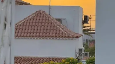 Apartment on Calle Victor Zurita Soler photo 28