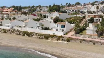 Chalet on Calle del Azahar photo 8