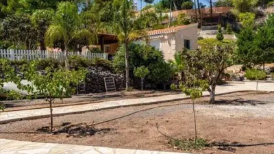 Chalet on Pintor Murillo Street photo 13