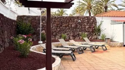 Apartment on Calle Victor Zurita Soler photo 10