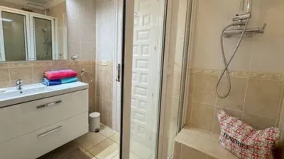 Apartment on Calle Victor Zurita Soler photo 20